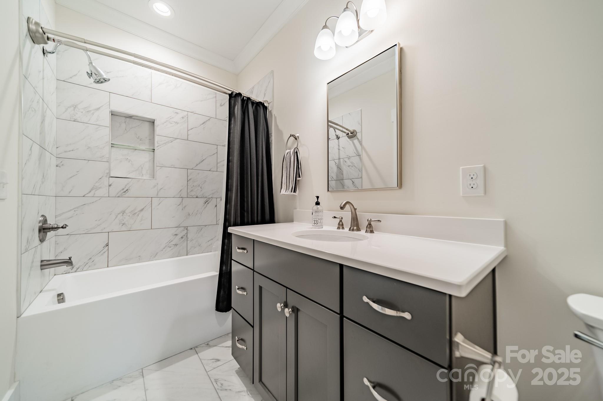 540 Kenway Loop