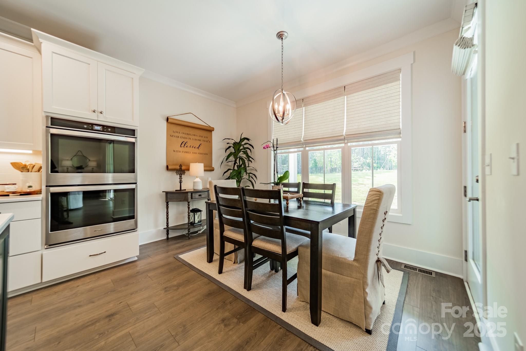 540 Kenway Loop