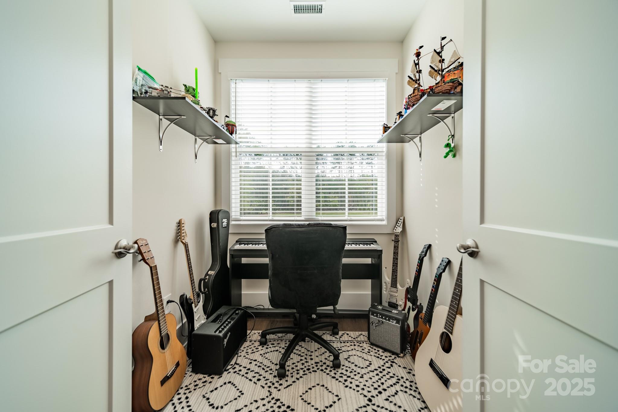 540 Kenway Loop