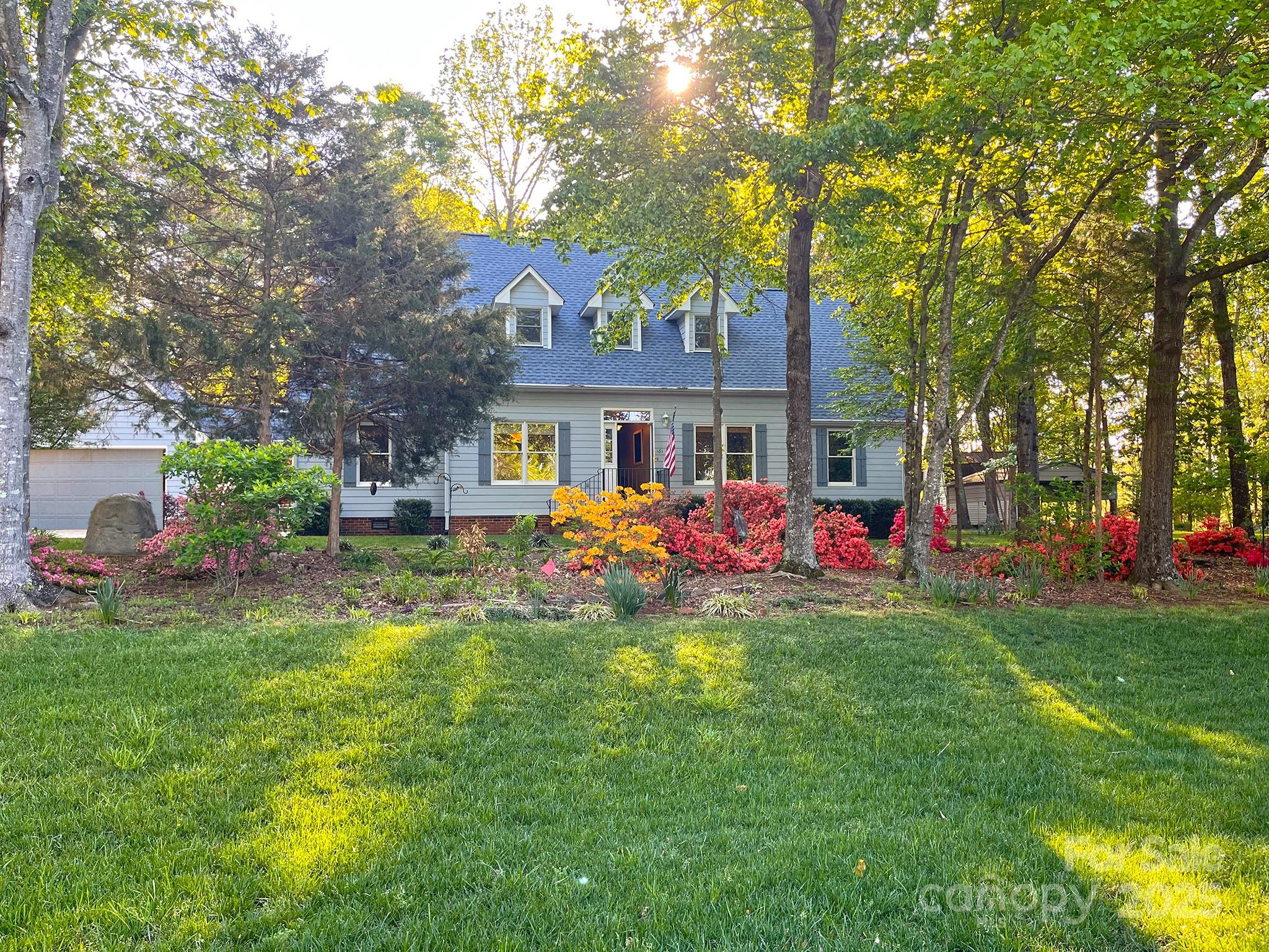161 Picwyck Drive