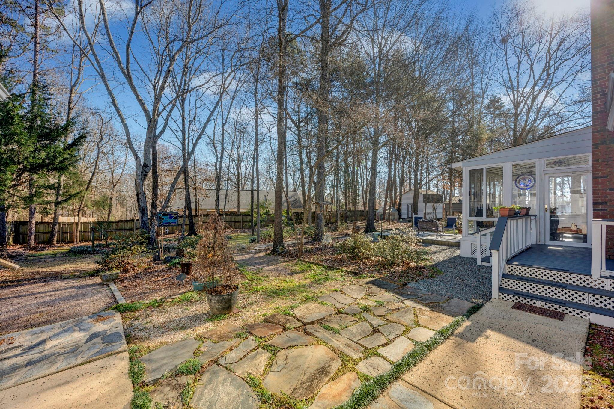 161 Picwyck Drive