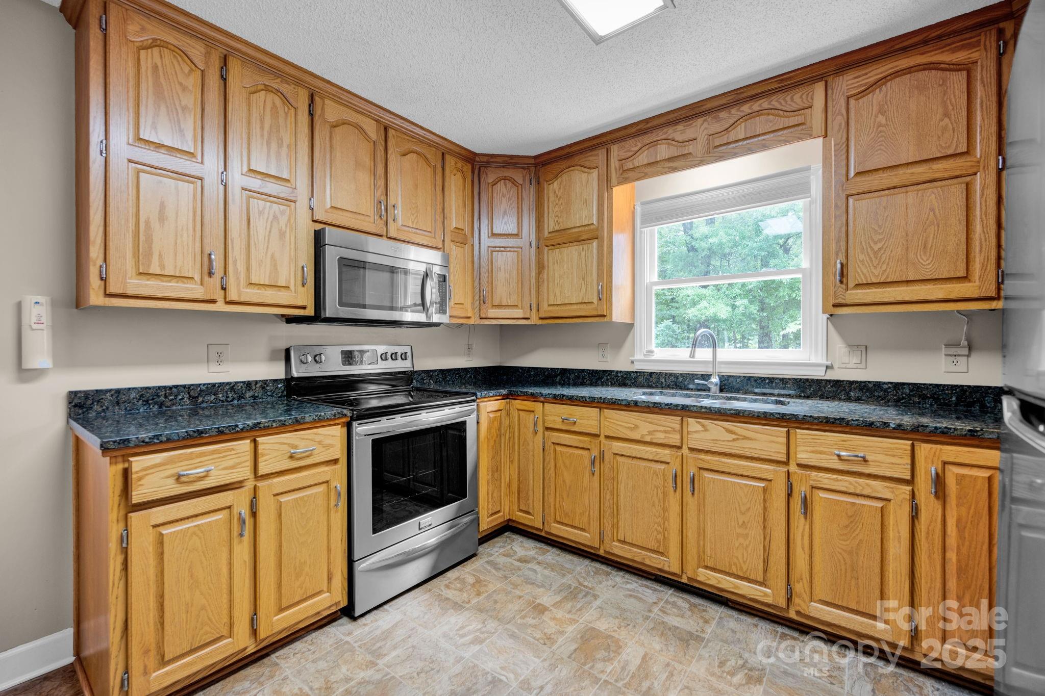 161 Picwyck Drive