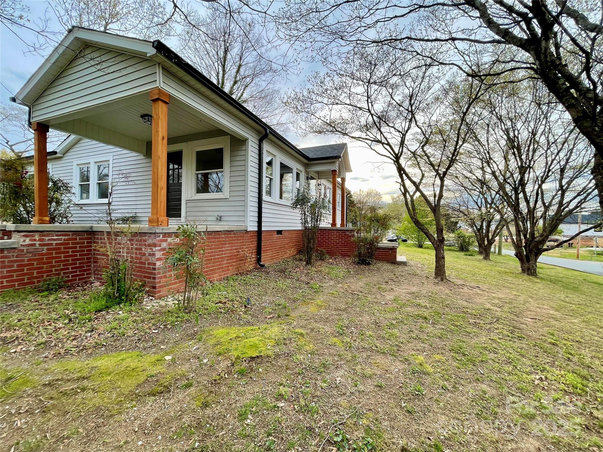 400 E 27th Street