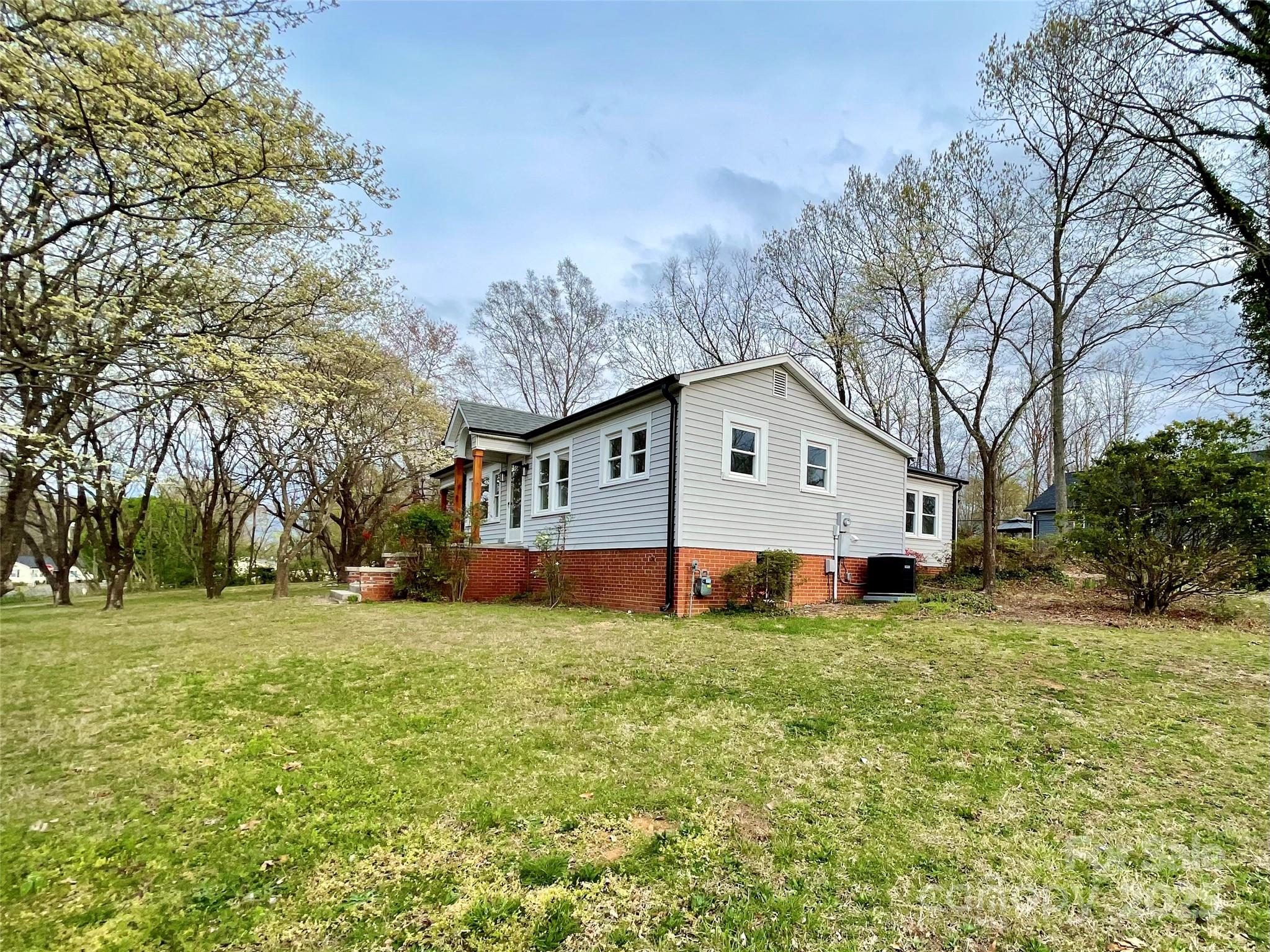 400 E 27th Street