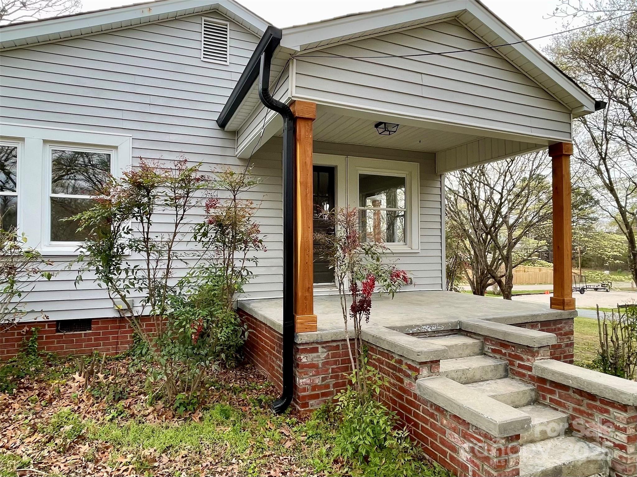 400 E 27th Street