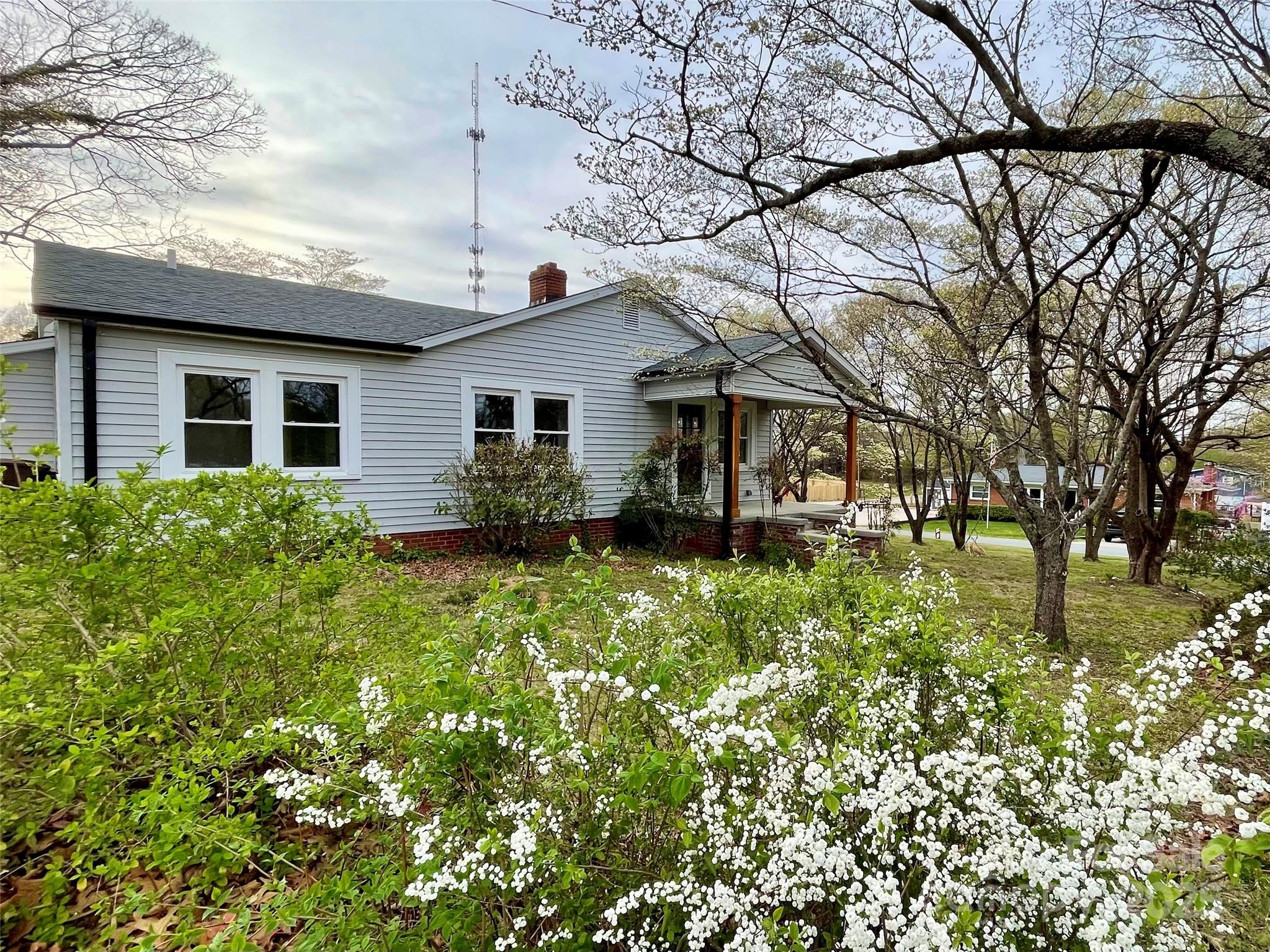 400 E 27th Street