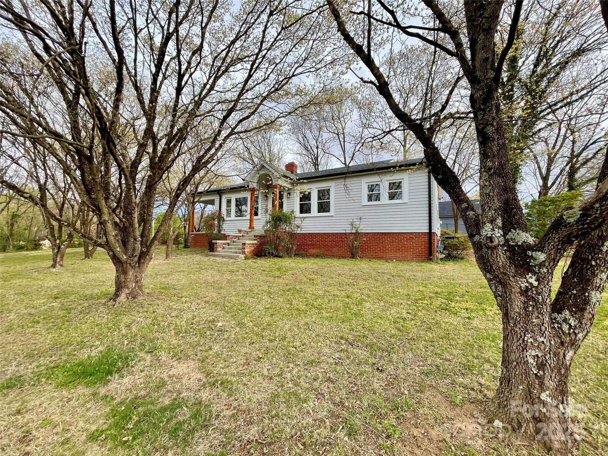 400 E 27th Street