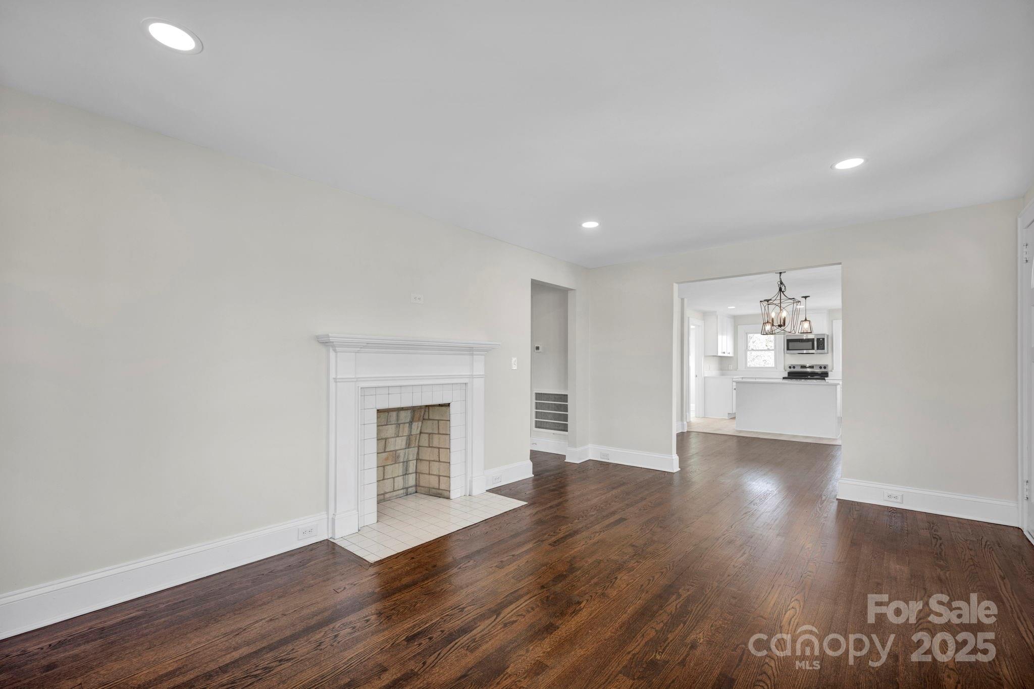 400 E 27th Street