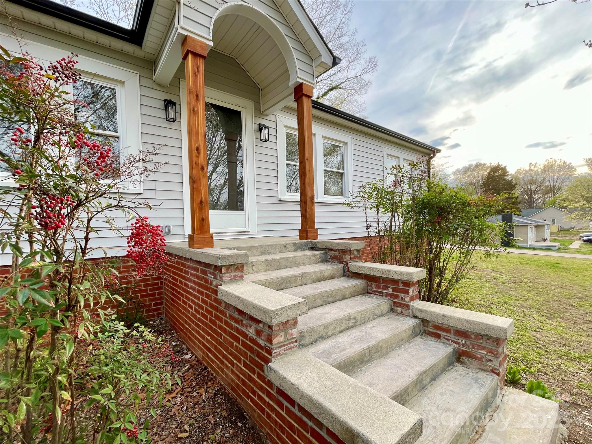 400 E 27th Street