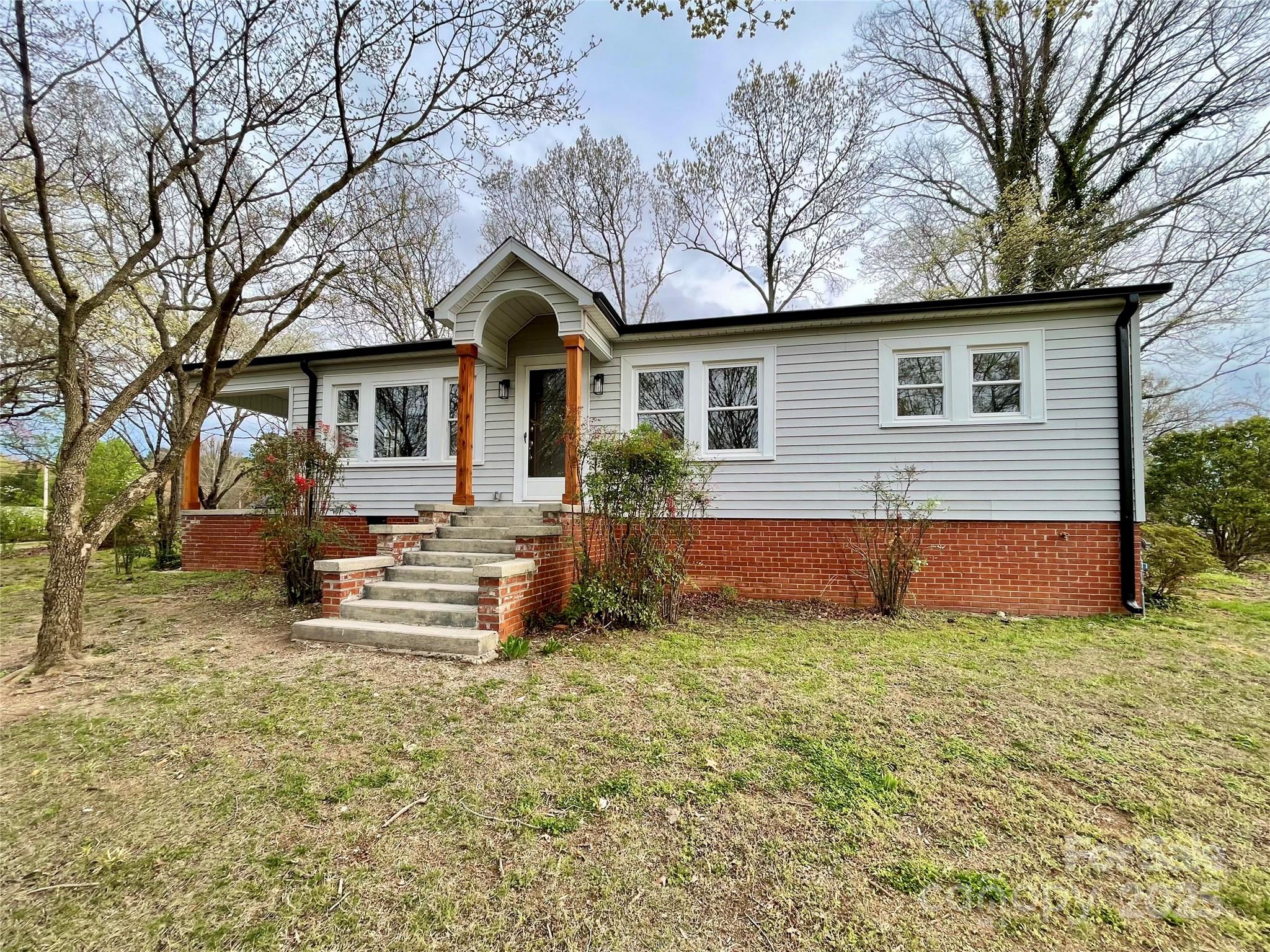 400 E 27th Street