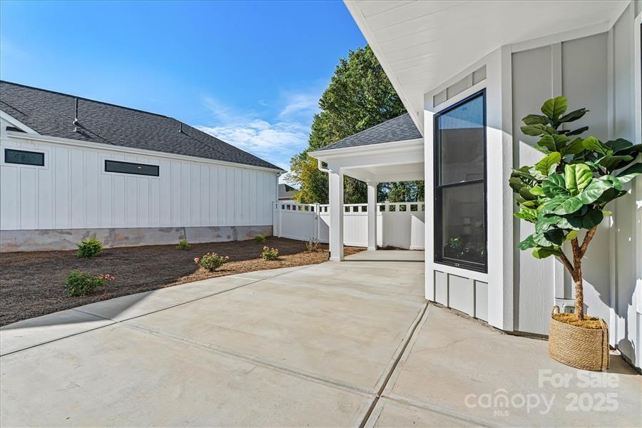 114 Alenda Lux Circle