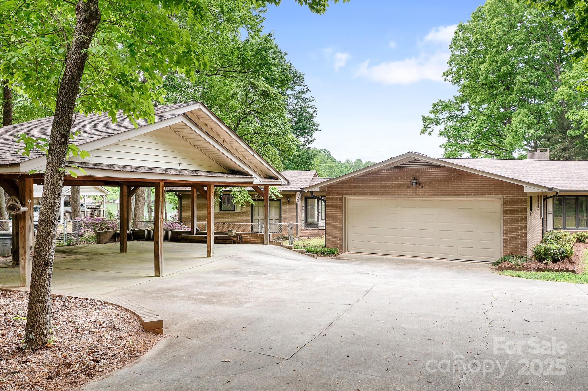 4798 Lynwood Road