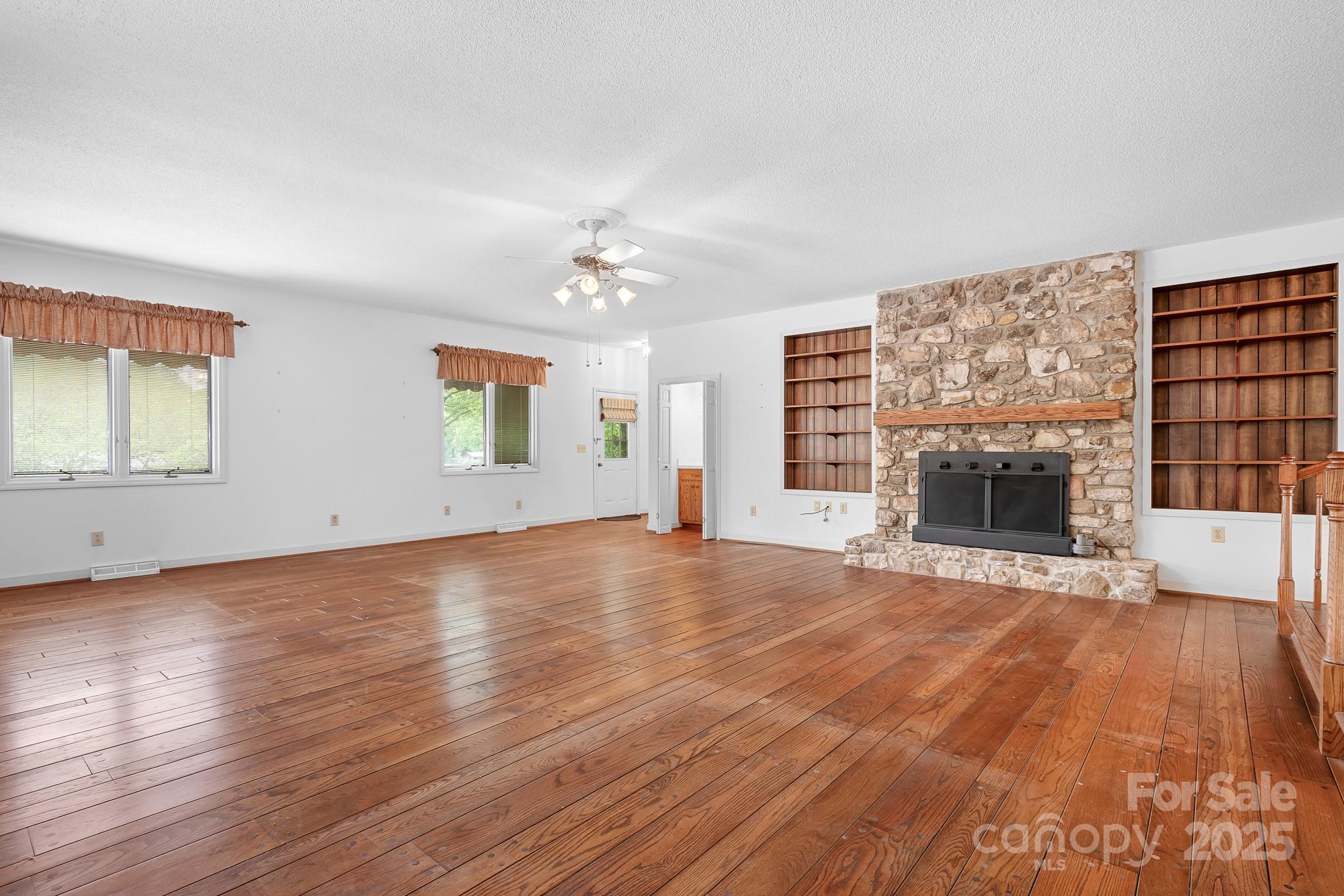 4798 Lynwood Road