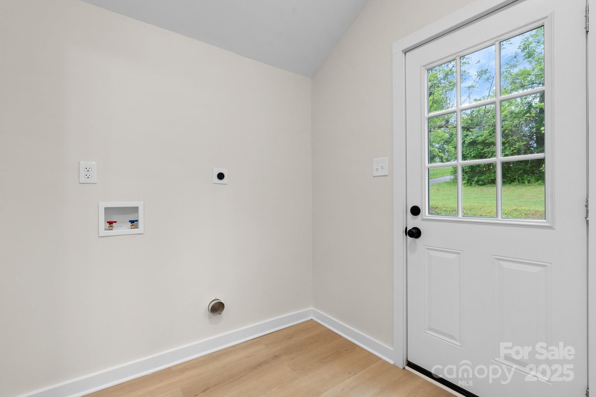 18 S Coulter Avenue