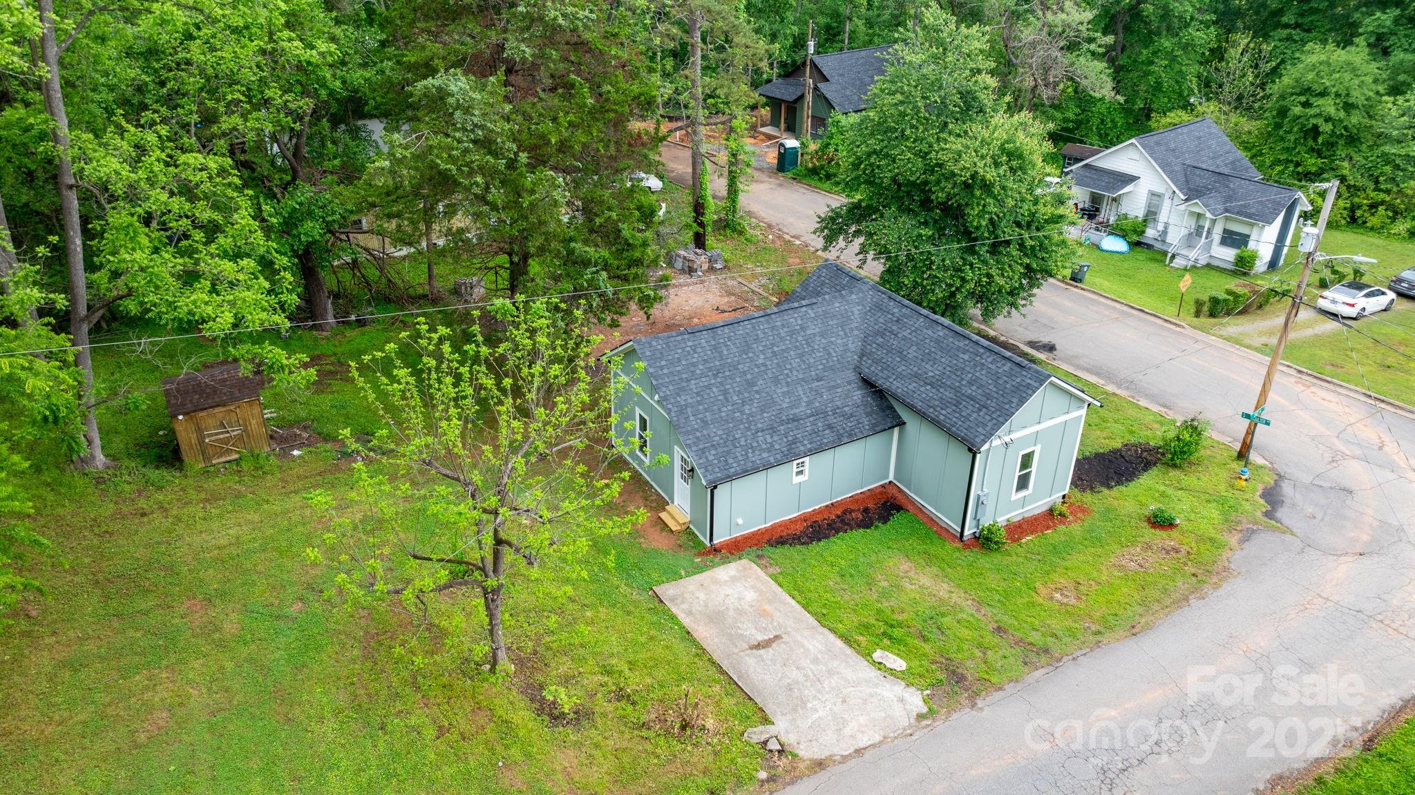 18 S Coulter Avenue