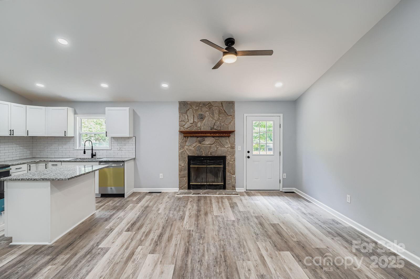 1276 Hidden Creek Circle