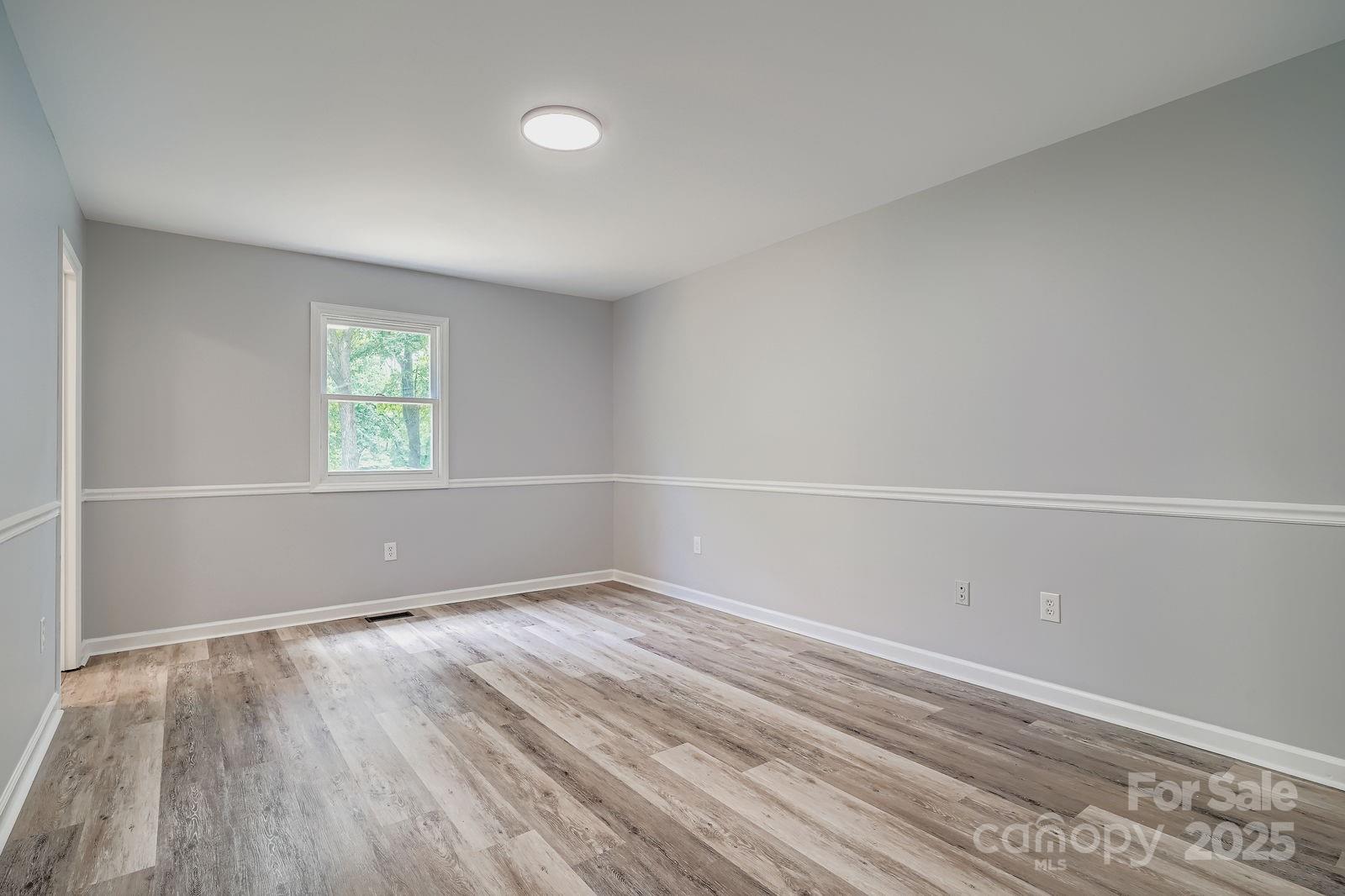 1276 Hidden Creek Circle