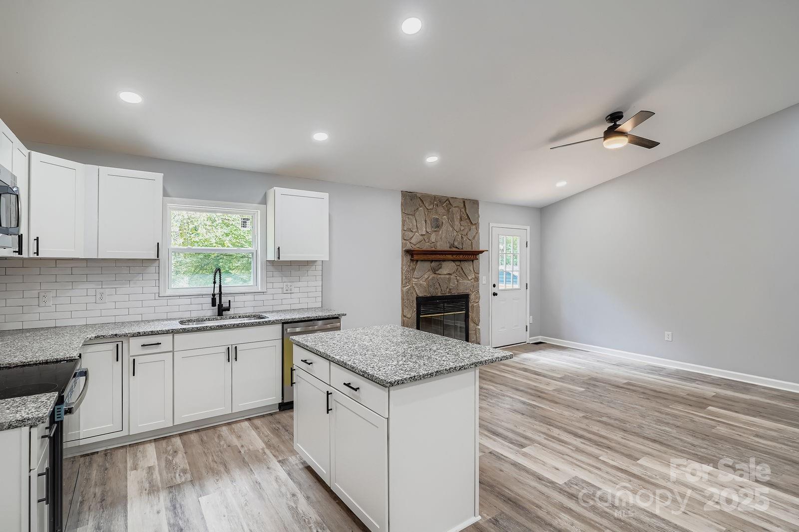1276 Hidden Creek Circle