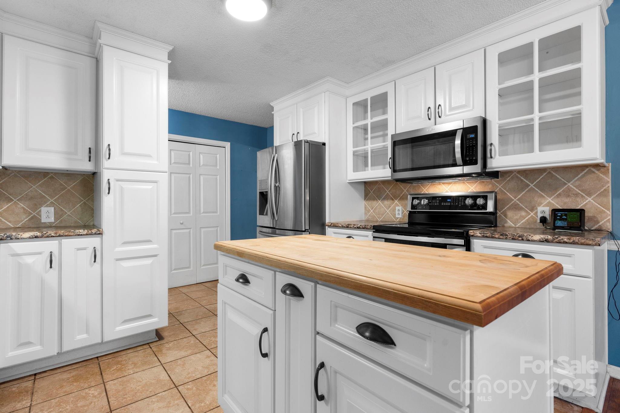 1776 Castlewood Court