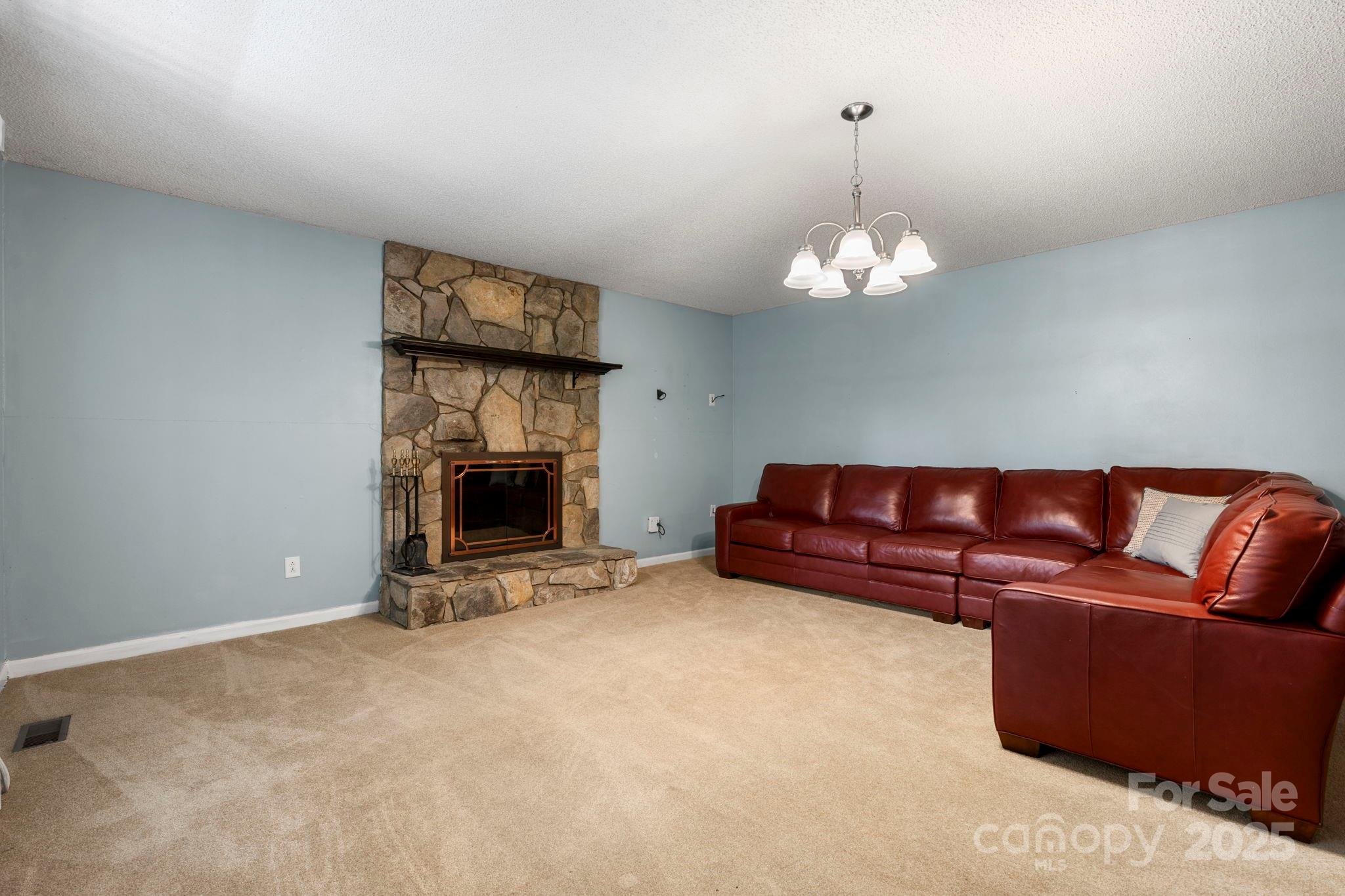 1776 Castlewood Court