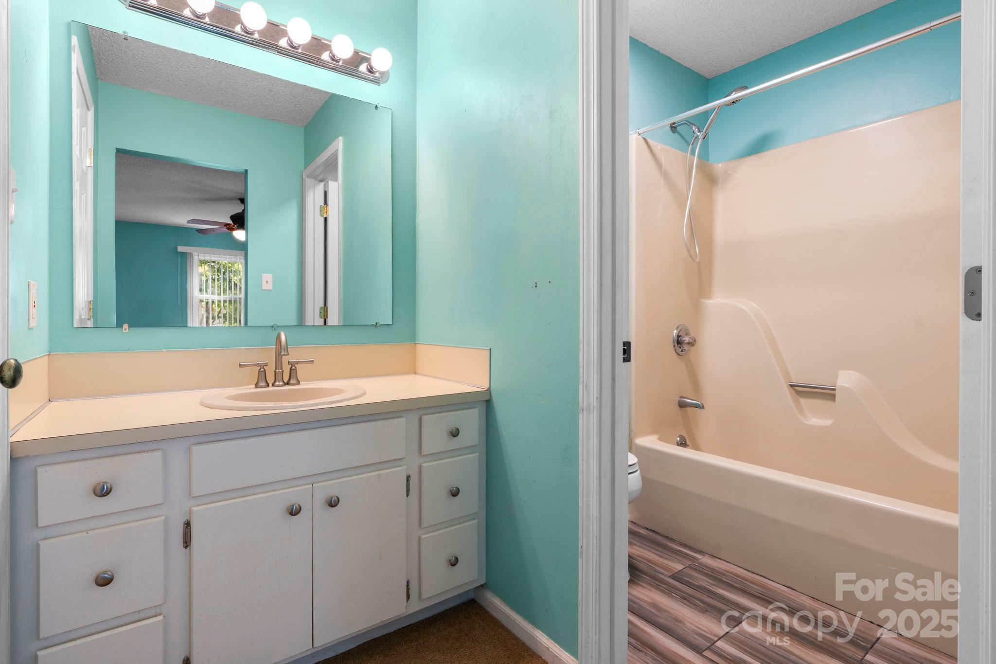 1776 Castlewood Court