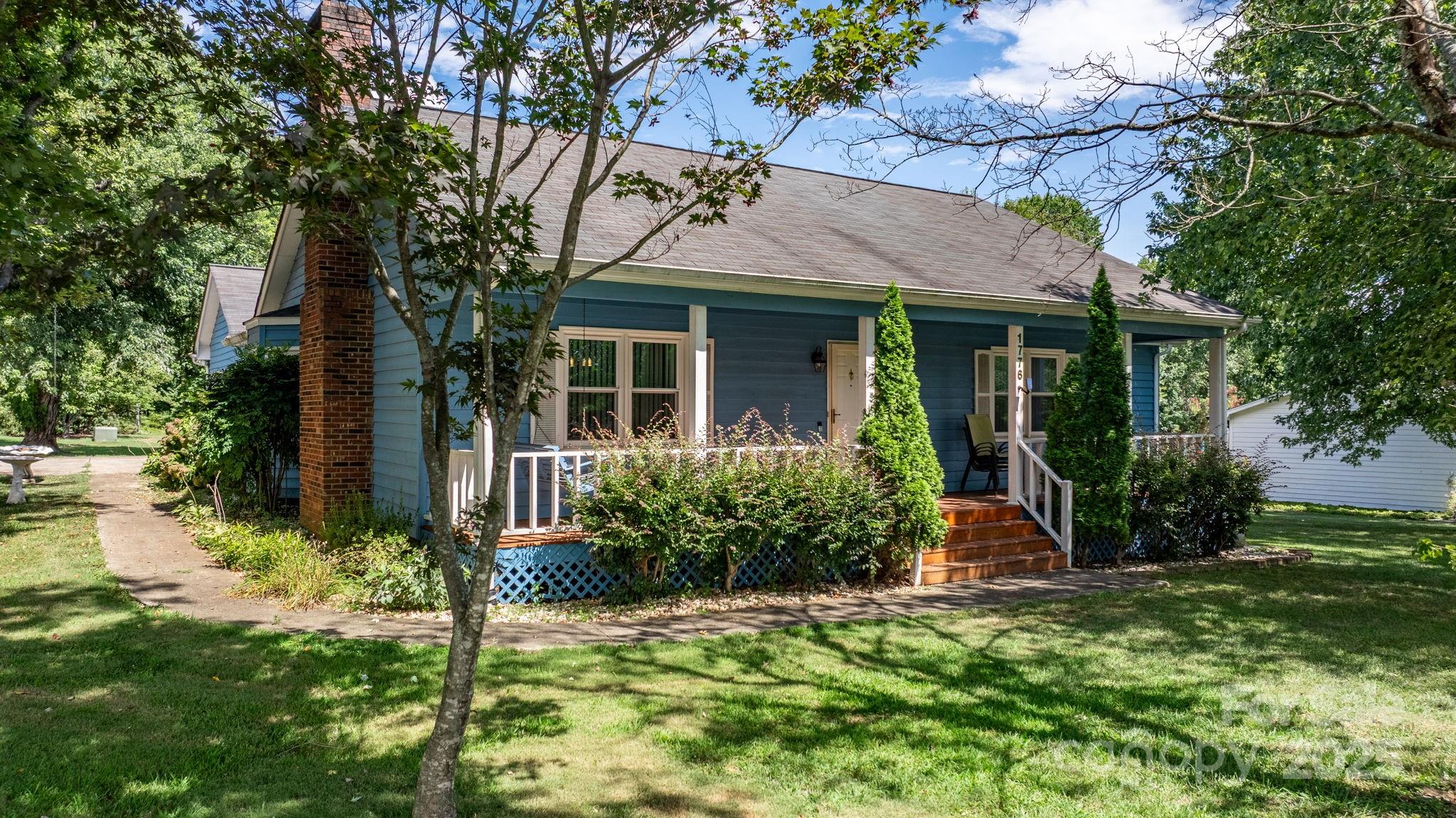 1776 Castlewood Court