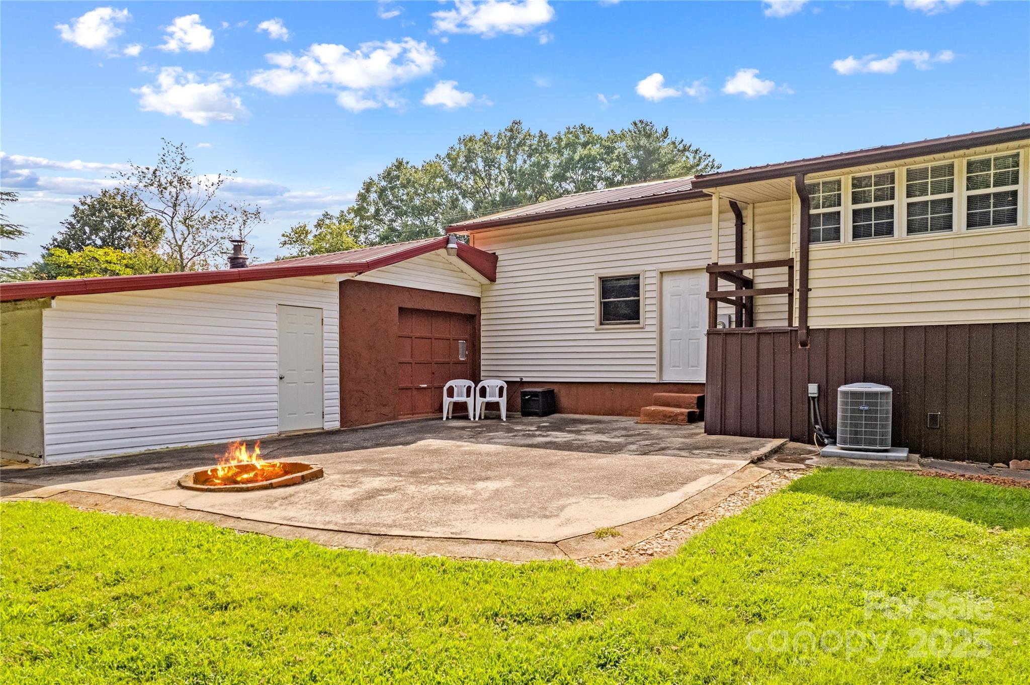 784 Whites Farm Road