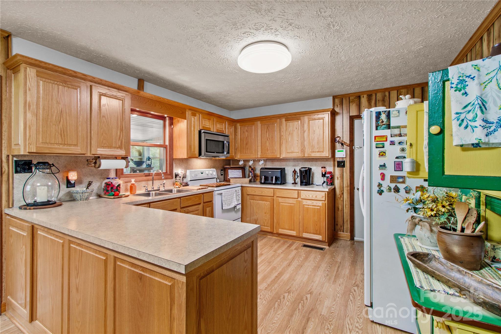 784 Whites Farm Road