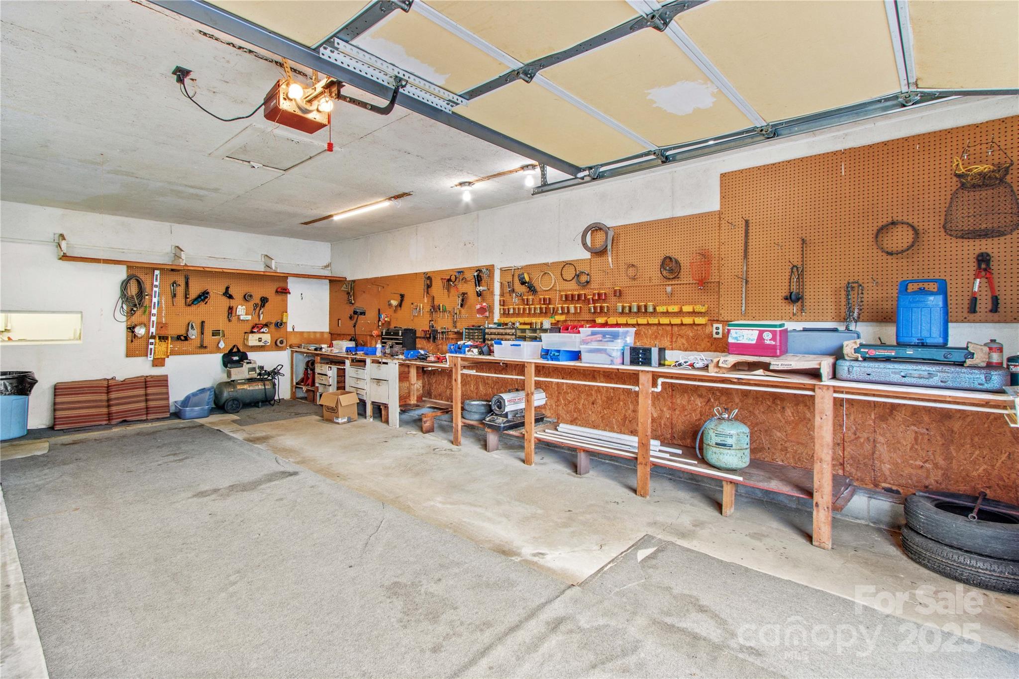 784 Whites Farm Road