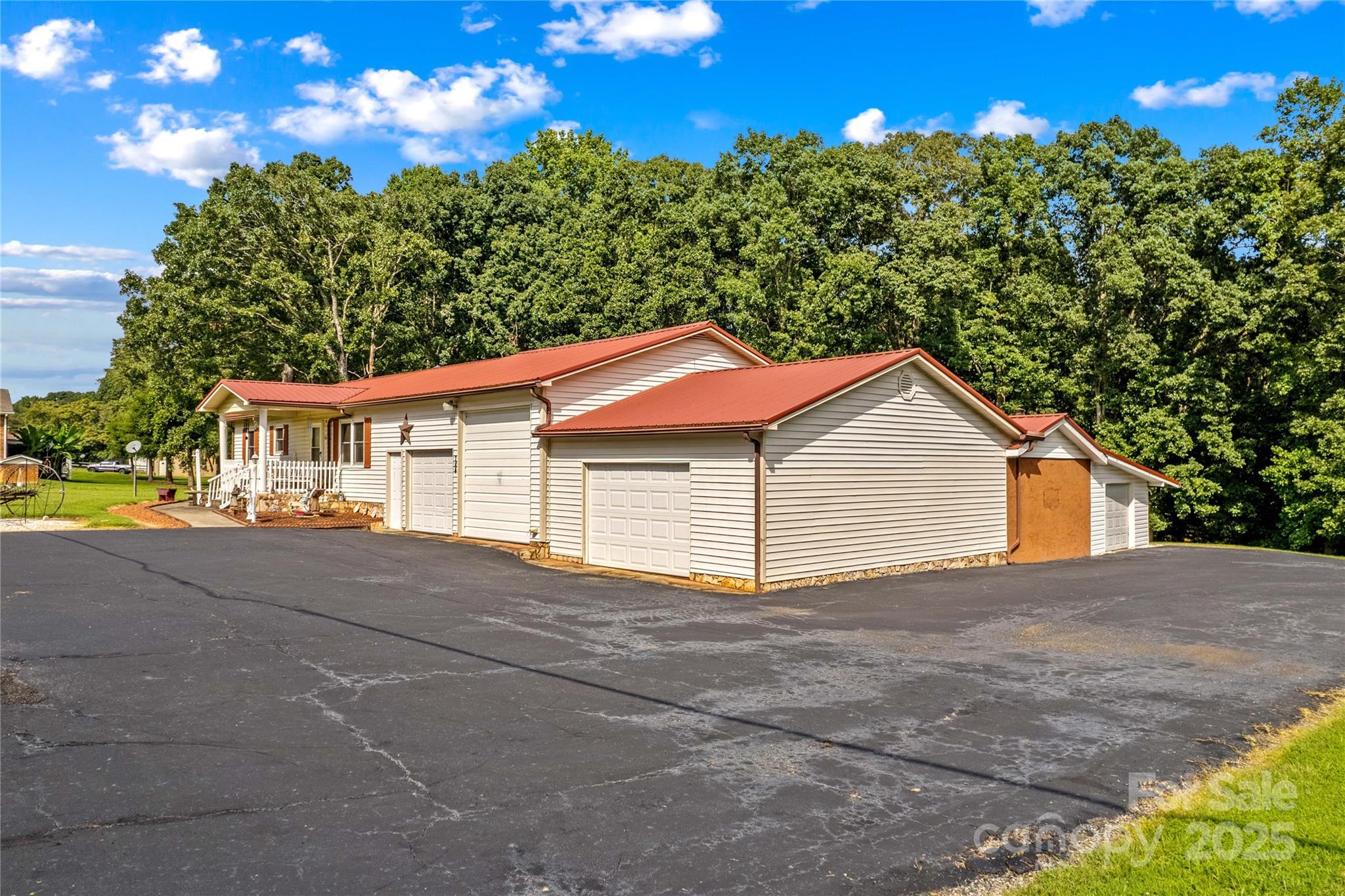 784 Whites Farm Road