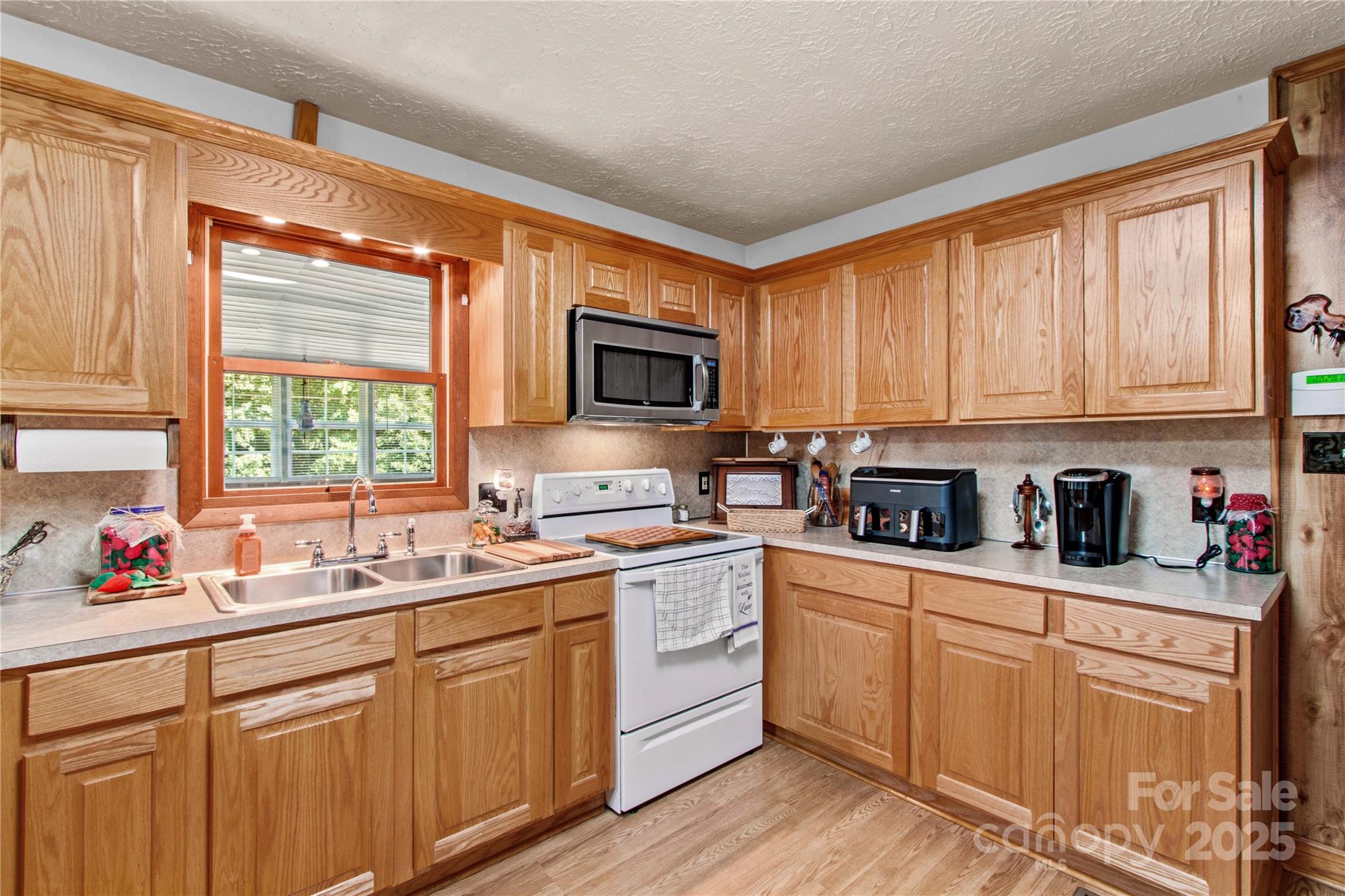 784 Whites Farm Road