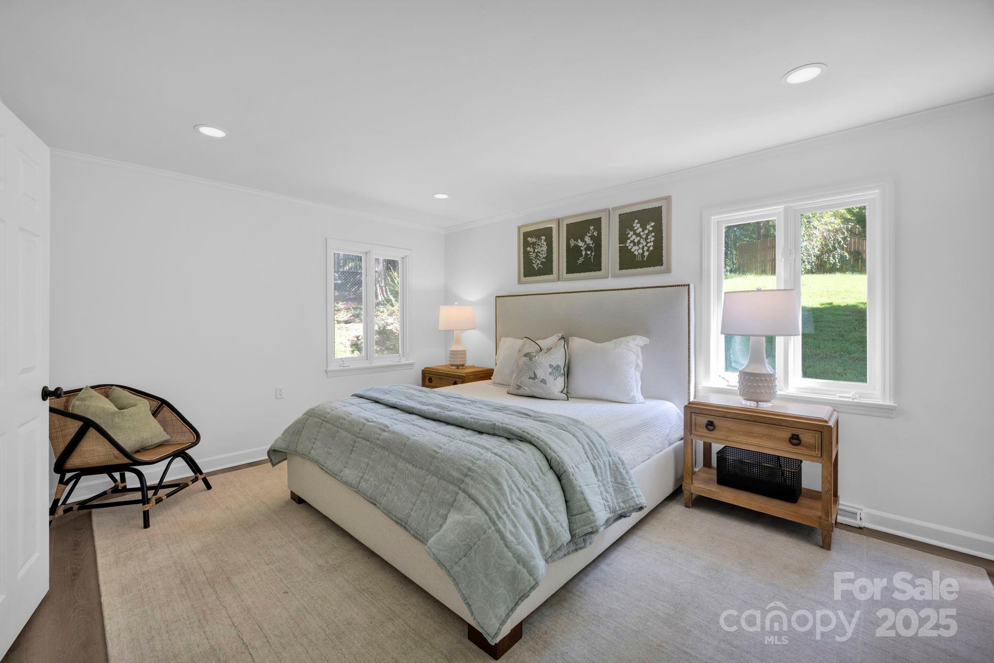 842 Ferncliff Drive