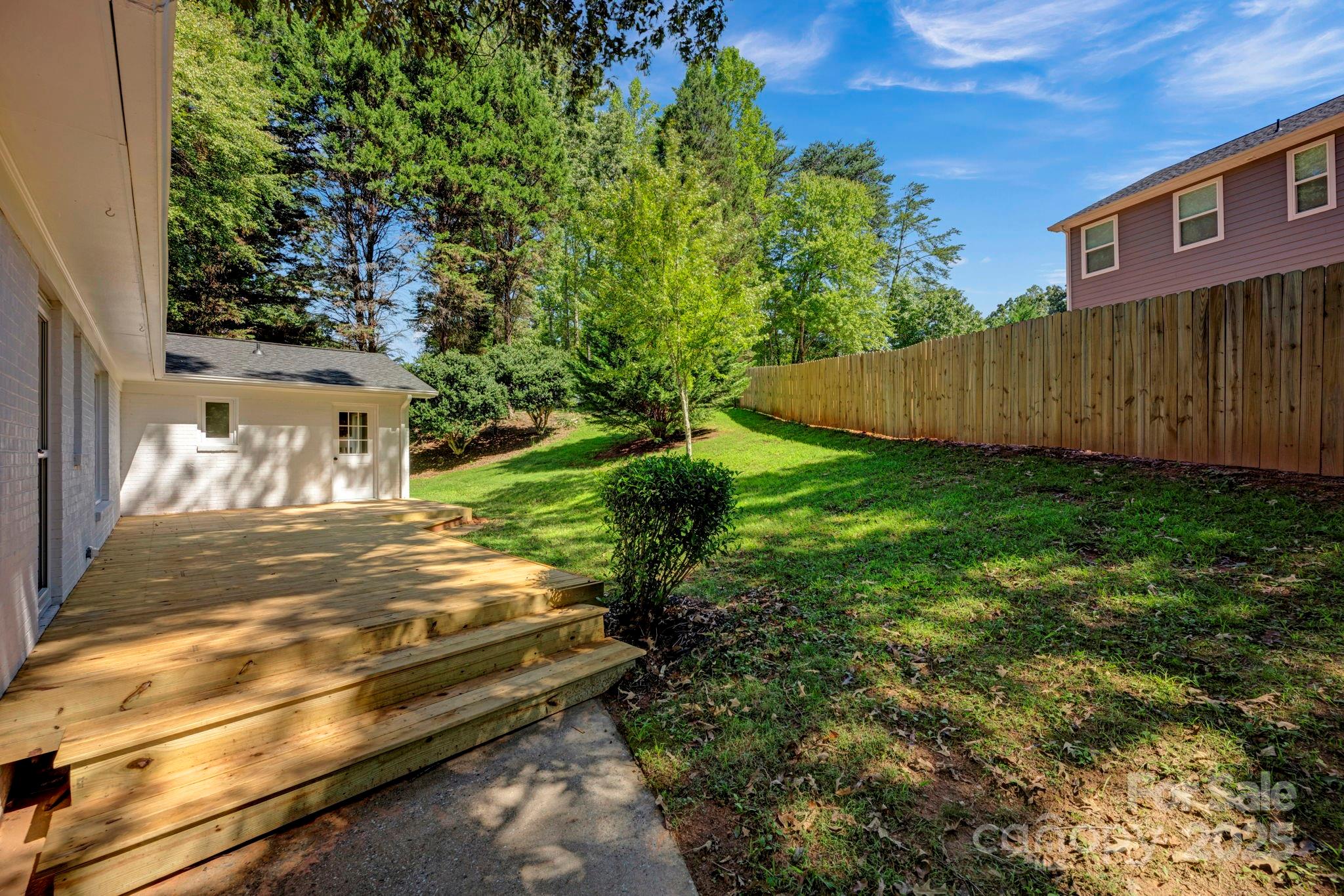 842 Ferncliff Drive