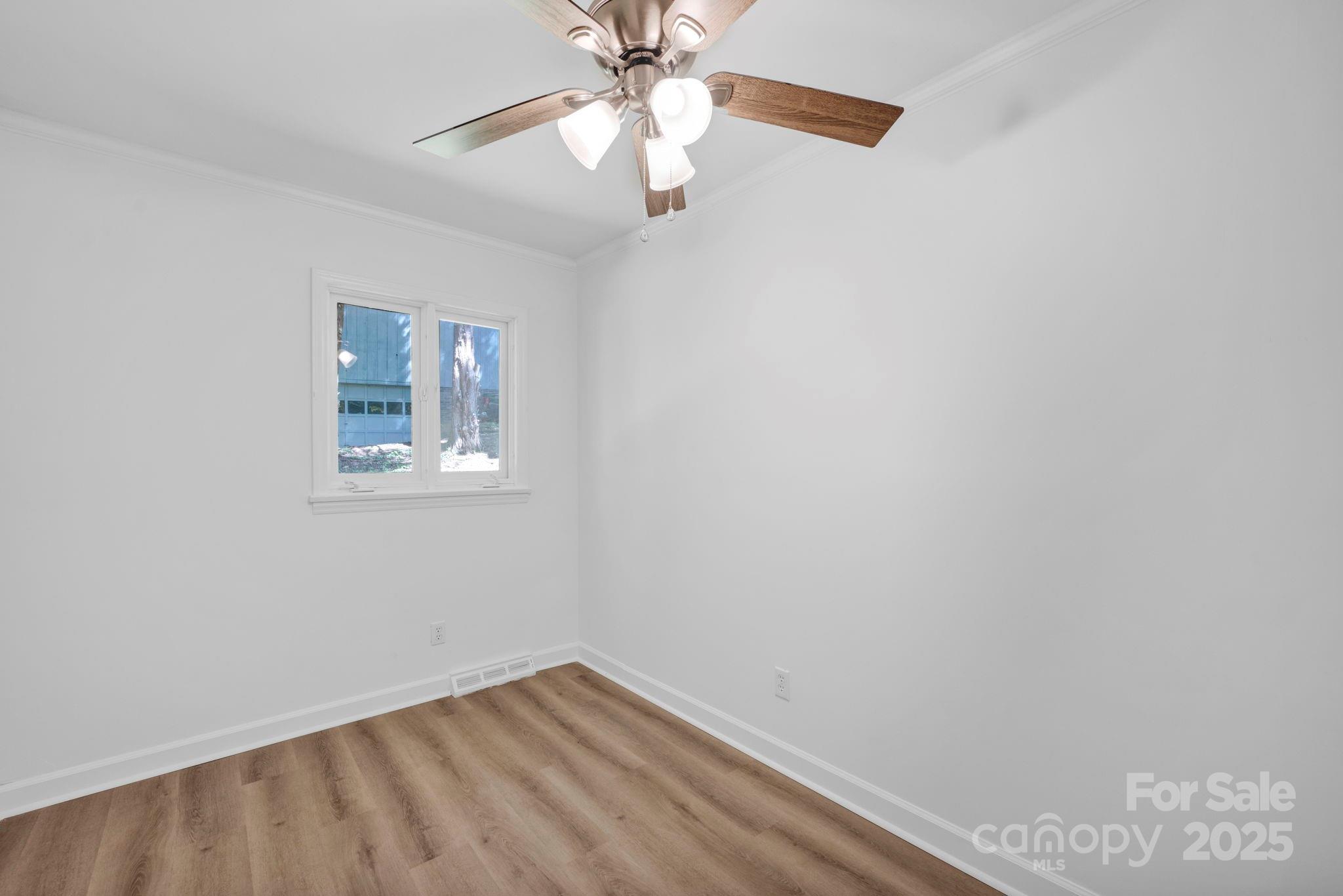 842 Ferncliff Drive