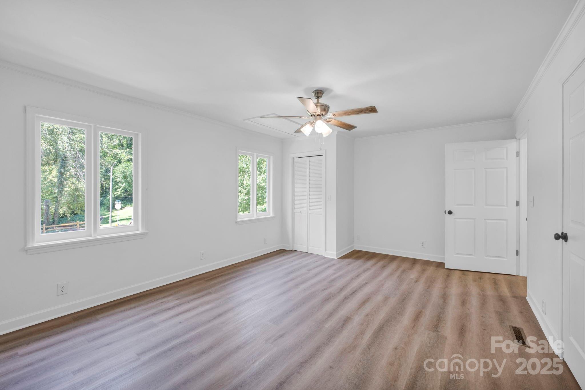 842 Ferncliff Drive
