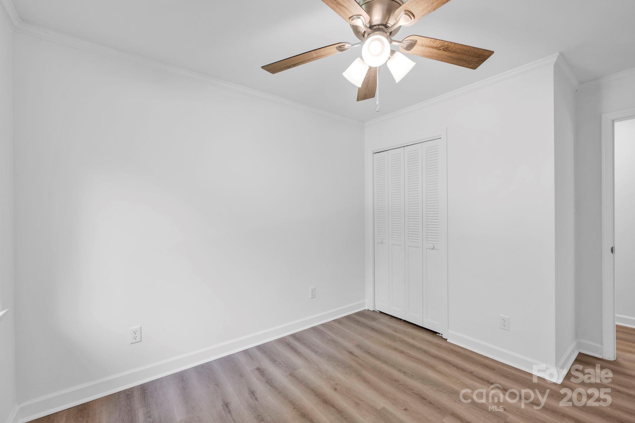 842 Ferncliff Drive