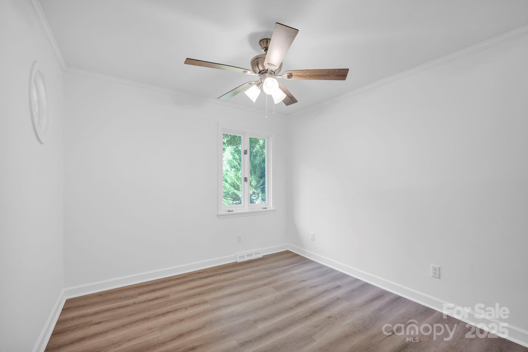 842 Ferncliff Drive