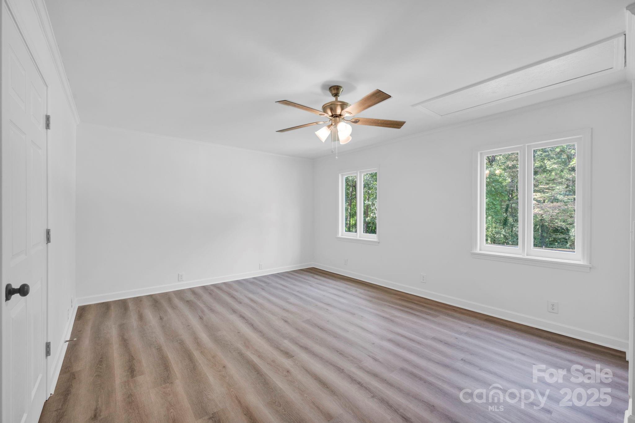 842 Ferncliff Drive