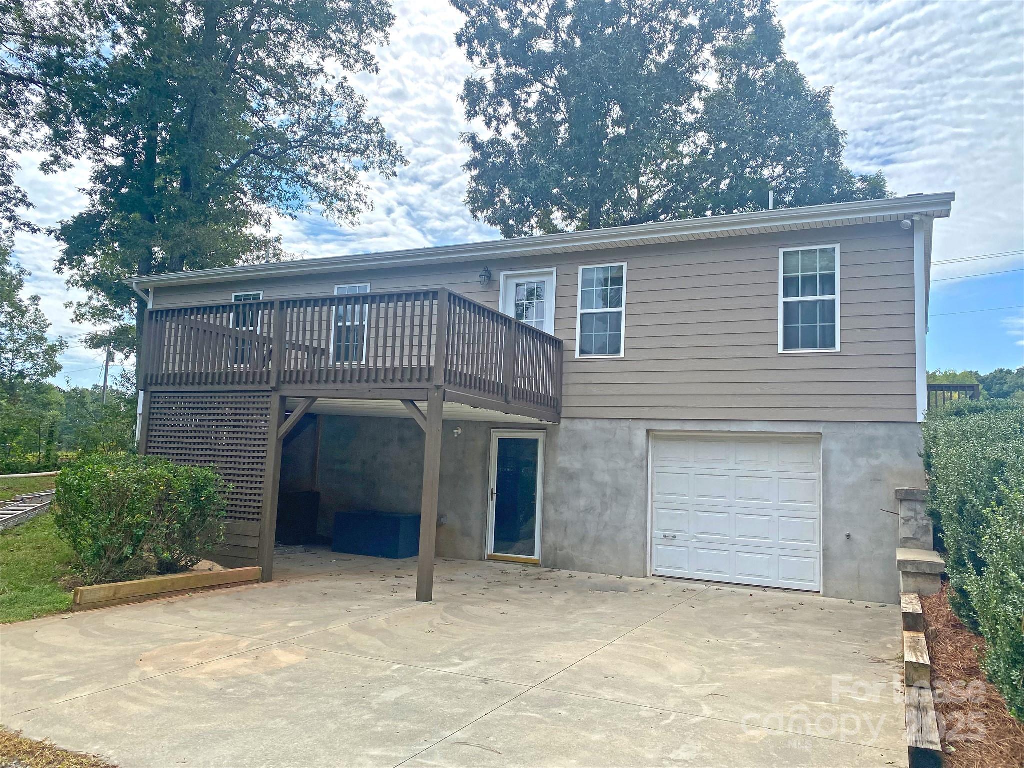 1304 Mollys Backbone Road