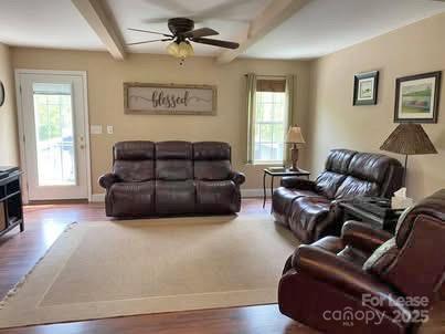 1304 Mollys Backbone Road