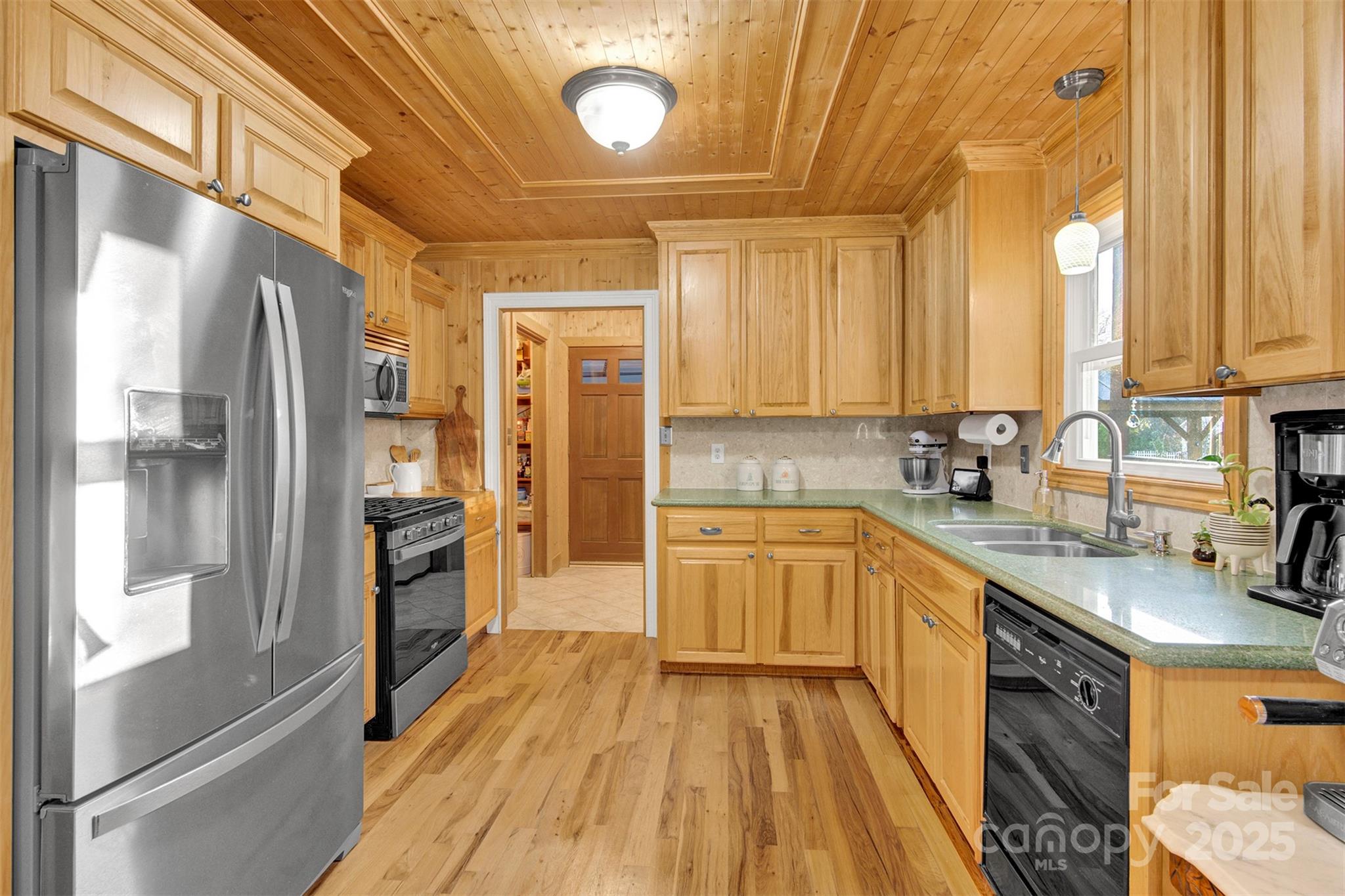 16917 Knoxwood Drive