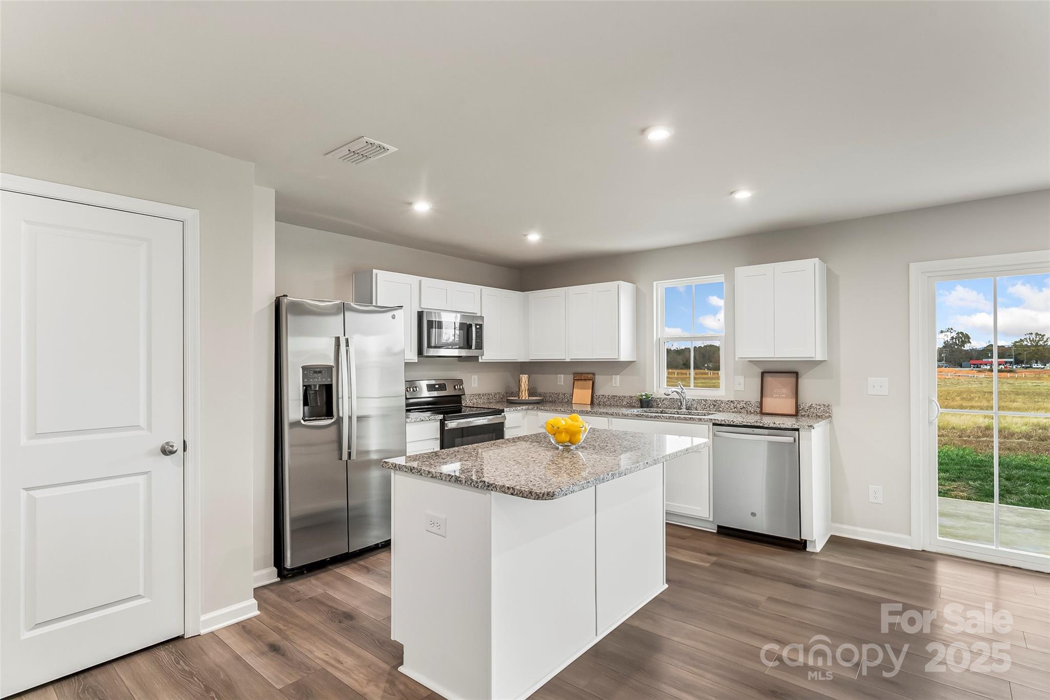 1530 39th Avenue Loop NE