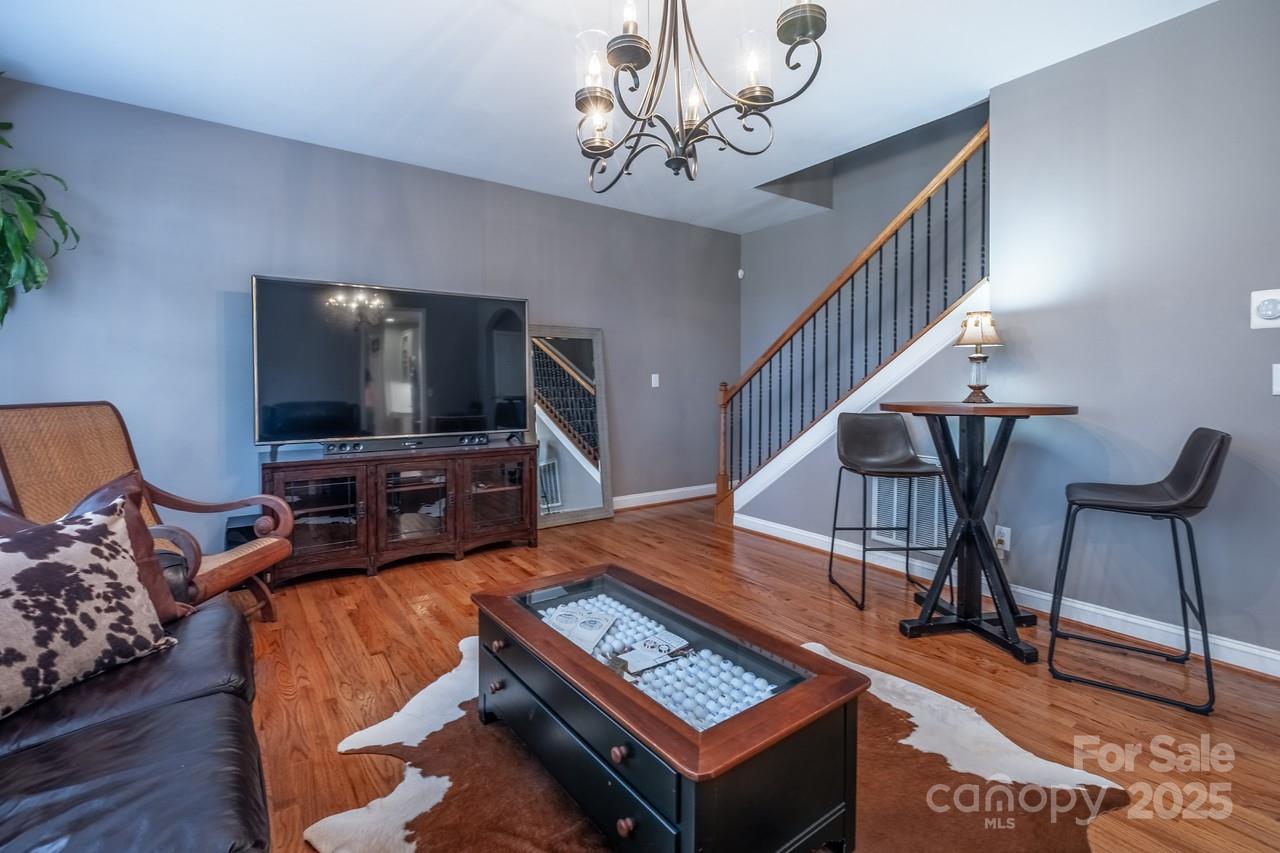 133 N Audubon Avenue