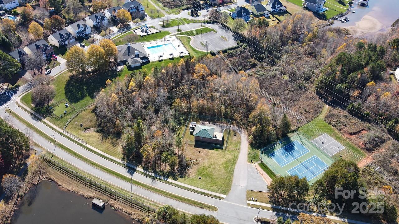 133 N Audubon Avenue