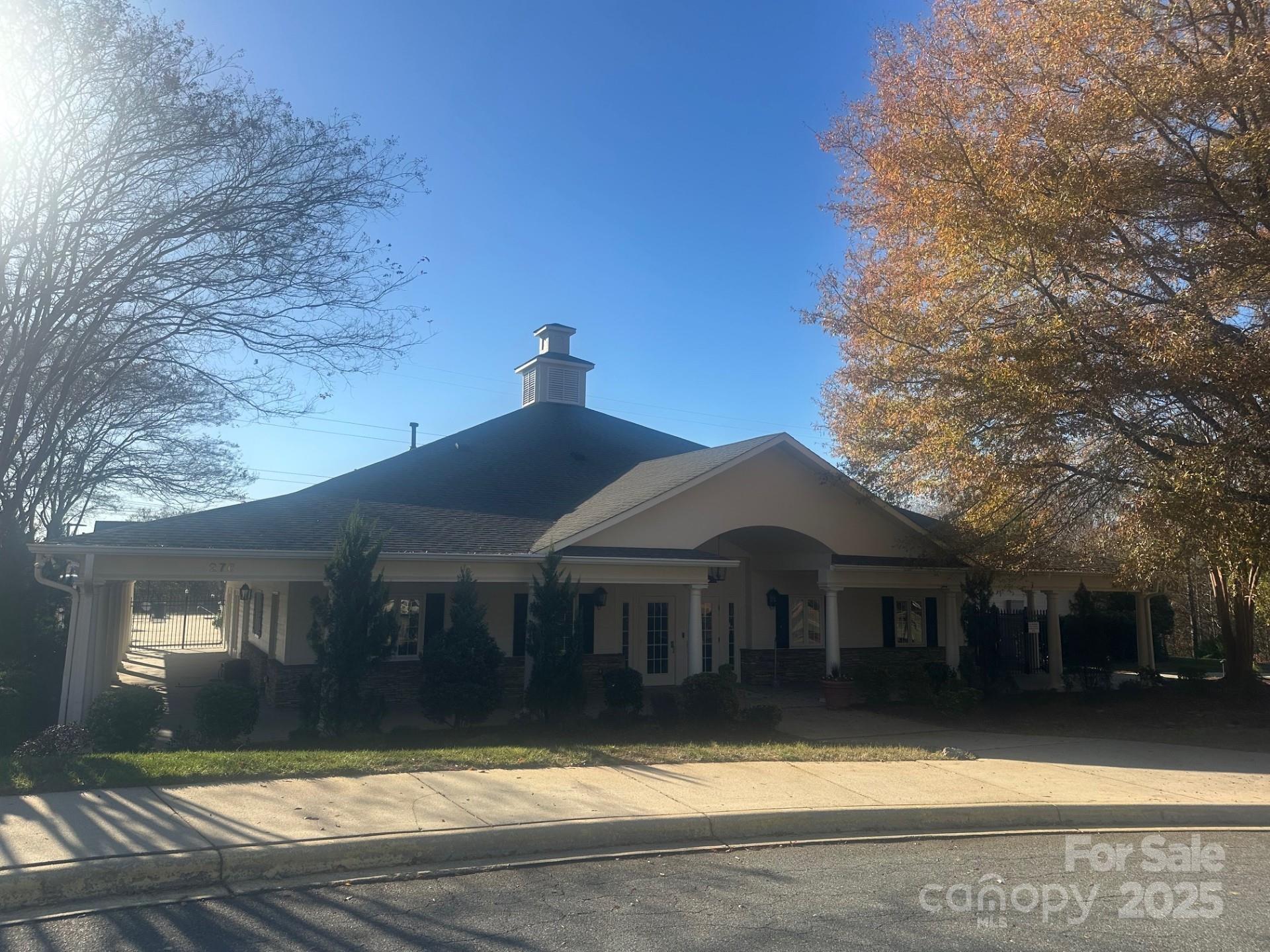 133 N Audubon Avenue