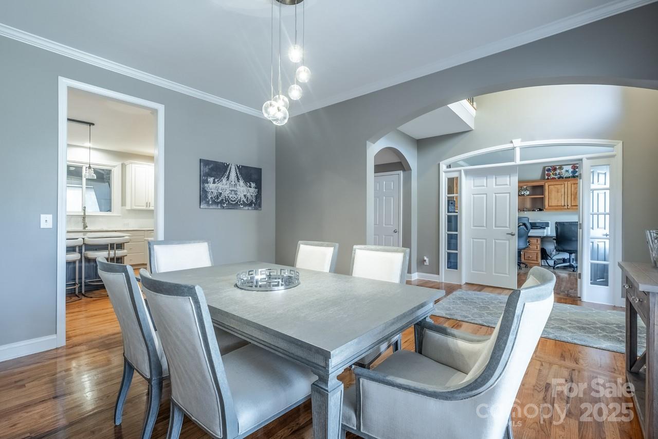 133 N Audubon Avenue