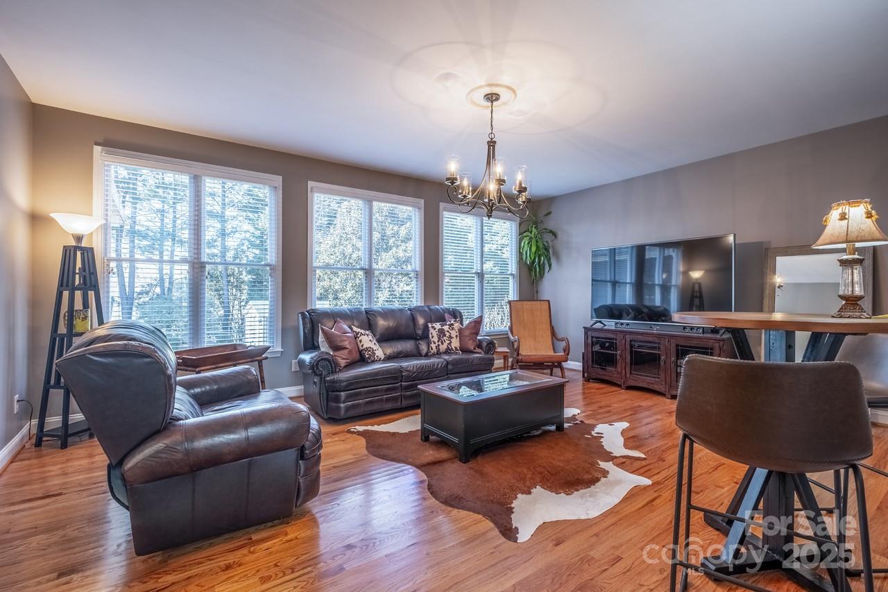 133 N Audubon Avenue