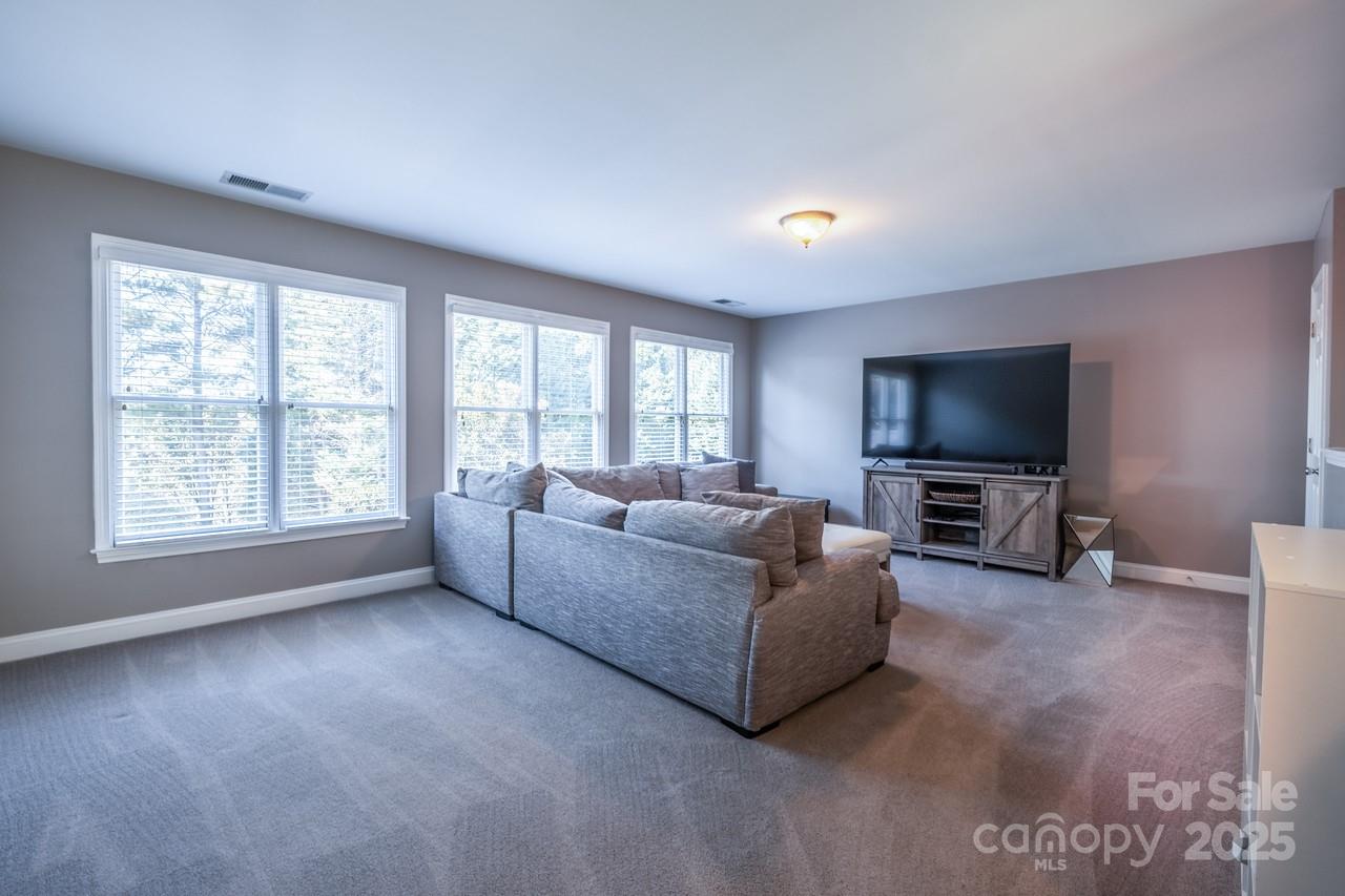 133 N Audubon Avenue