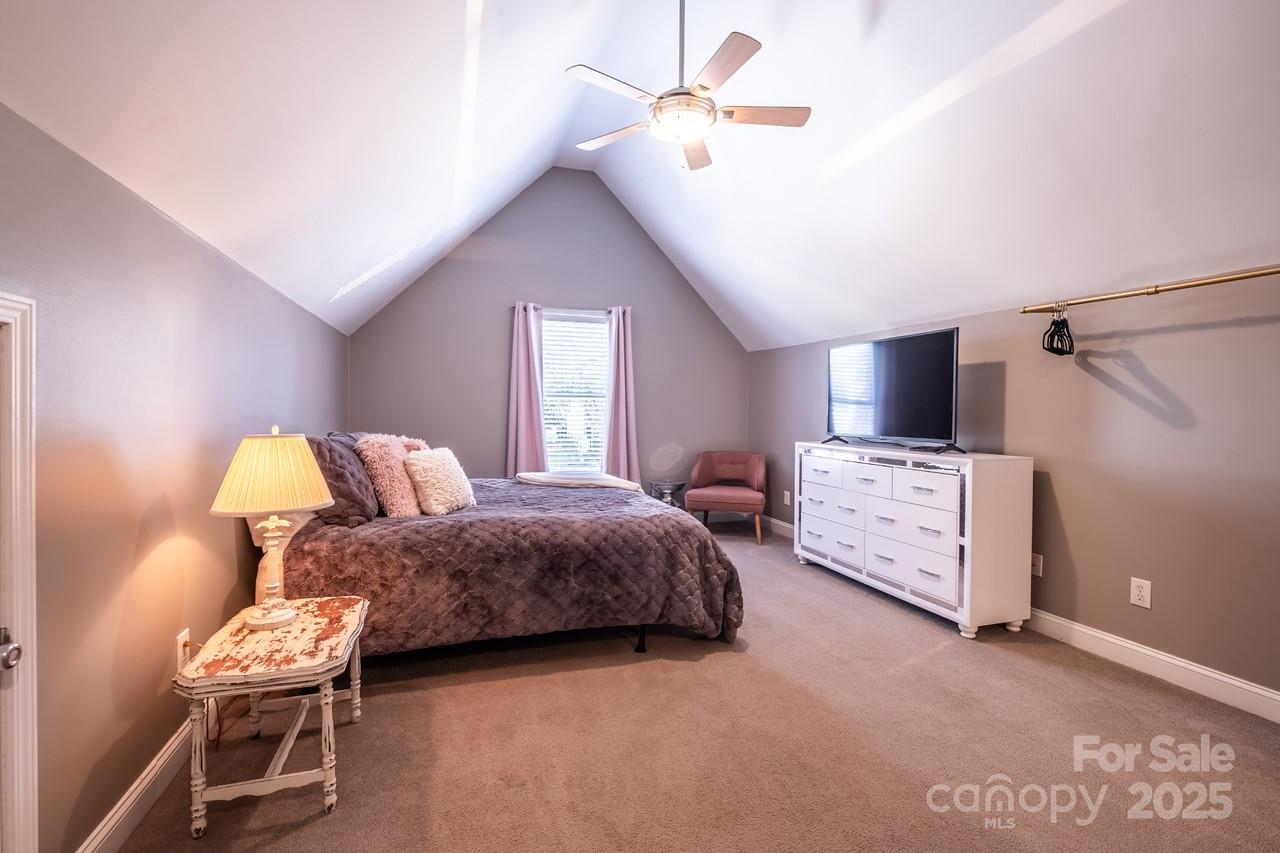 133 N Audubon Avenue