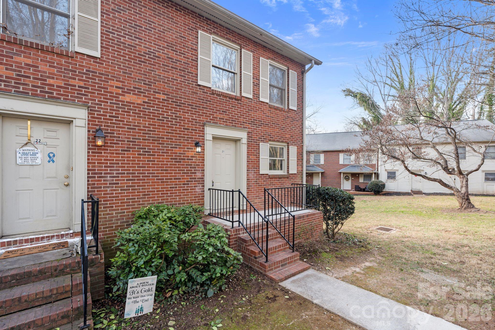 239 13th Avenue Place NW Unit: 21